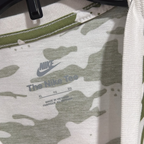 Nike shirt boys xl Olive green White Camo Long Sleeve Tee NEW - Picture 3 of 4